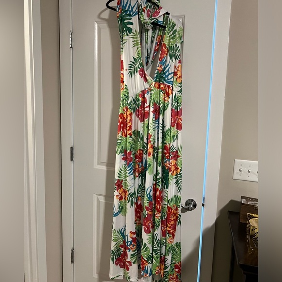 NWT SHEIN SXY Plus Tropical Print Crisscross Back Split Thigh Dress Size 4X - Picture 3 of 7